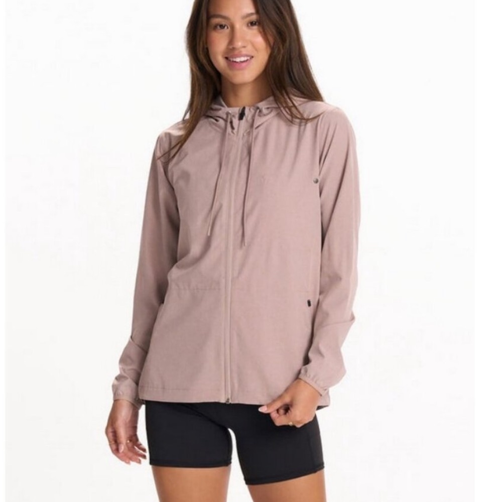 Vuori outdoor trainer shell windbreaker jacket